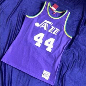 “Pistol” Pete Maravich Throwback Jersey